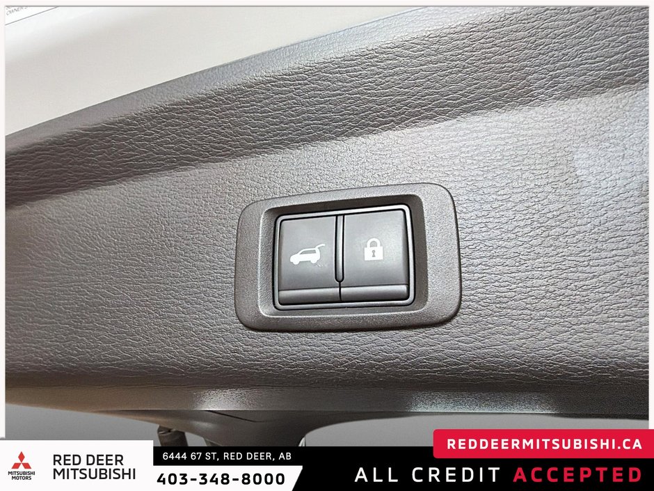 2025 Mitsubishi Outlander-6