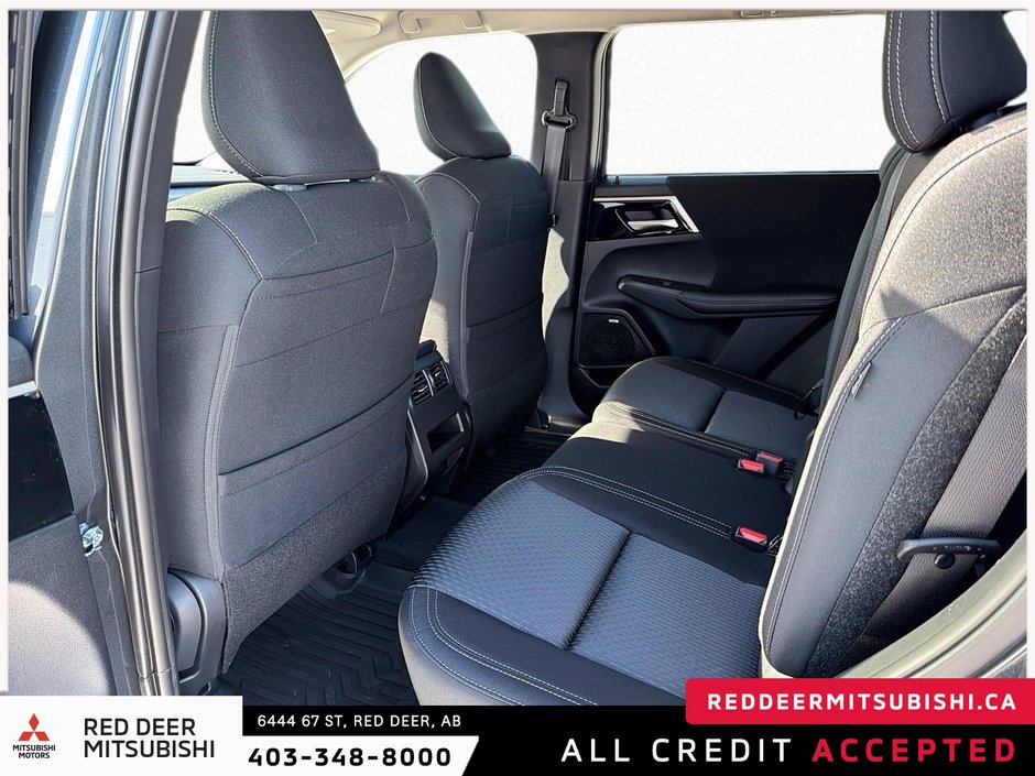 2026 Mitsubishi Outlander ES S-AWC-10