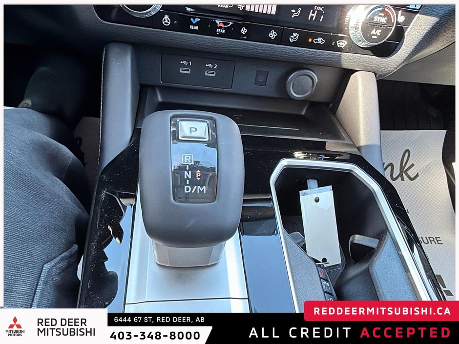 2026 Mitsubishi Outlander SE S-AWC-19