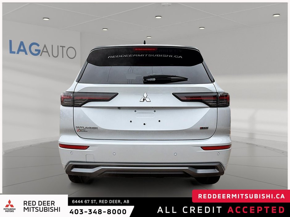 2026 Mitsubishi Outlander-2