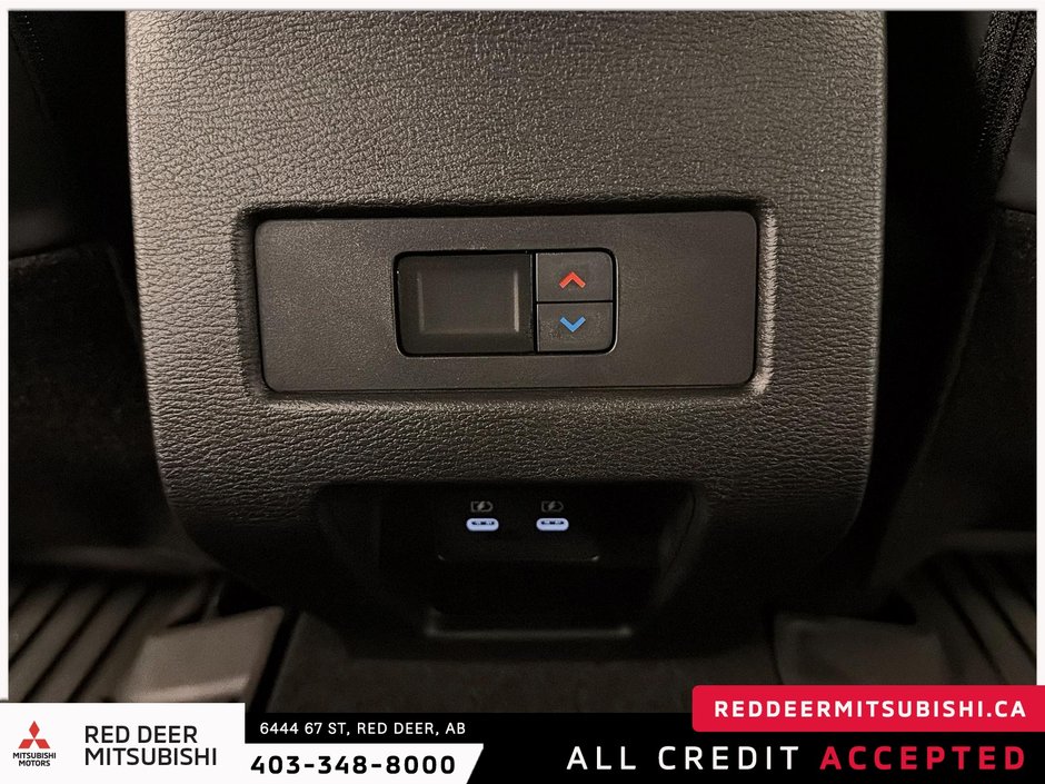 2026 Mitsubishi Outlander LE S-AWC-11