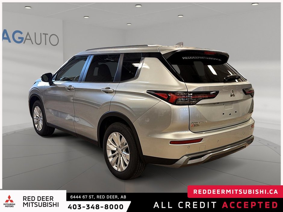 2026 Mitsubishi Outlander-3