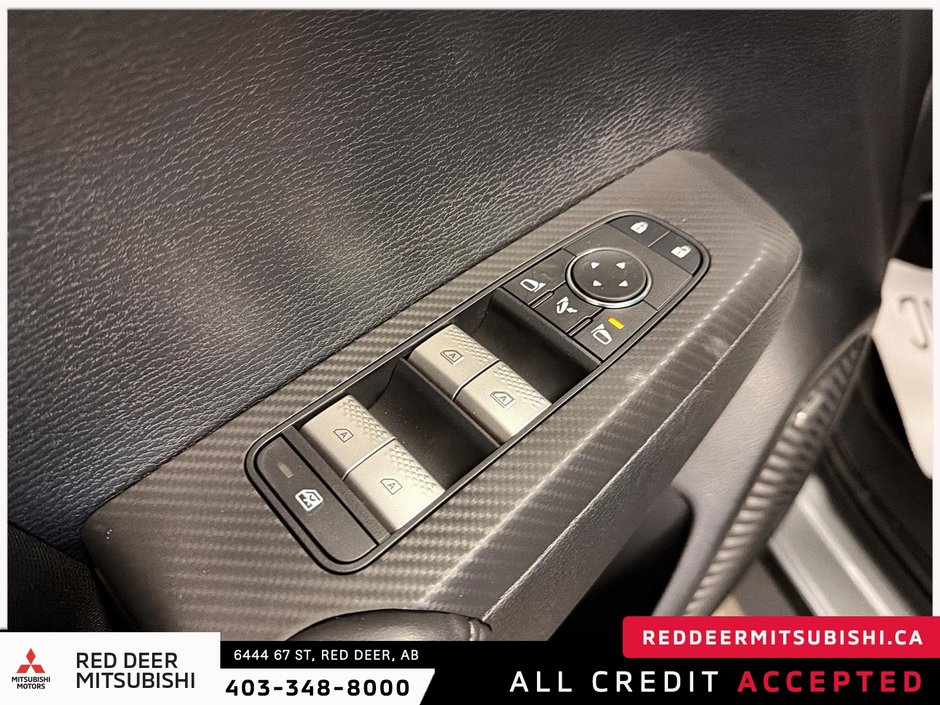 2026 Mitsubishi Outlander-13