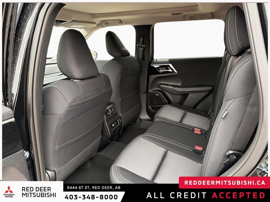 2026 Mitsubishi Outlander SE S-AWC-12