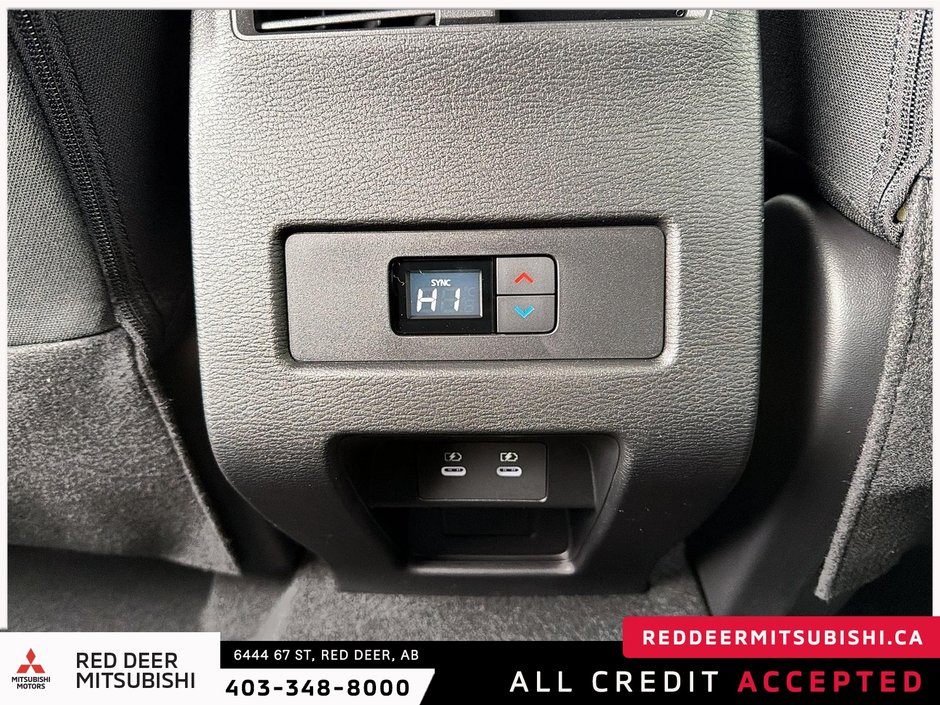 2026 Mitsubishi Outlander SE S-AWC-11