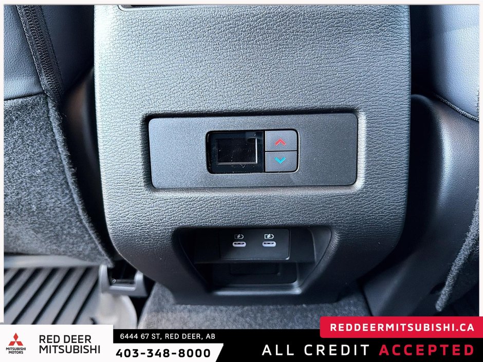 2026 Mitsubishi Outlander LE S-AWC-11