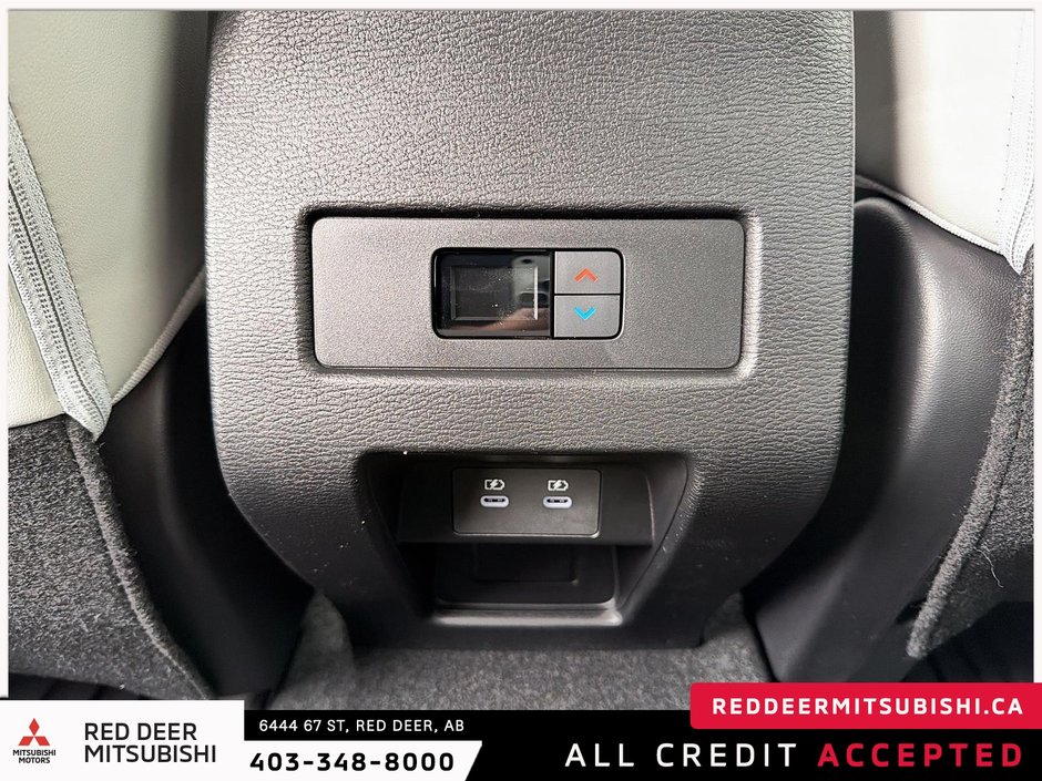 2026 Mitsubishi Outlander LE S-AWC-11