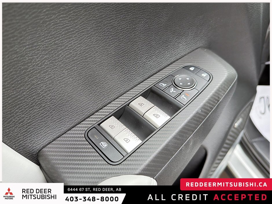 2026 Mitsubishi Outlander LE S-AWC-13