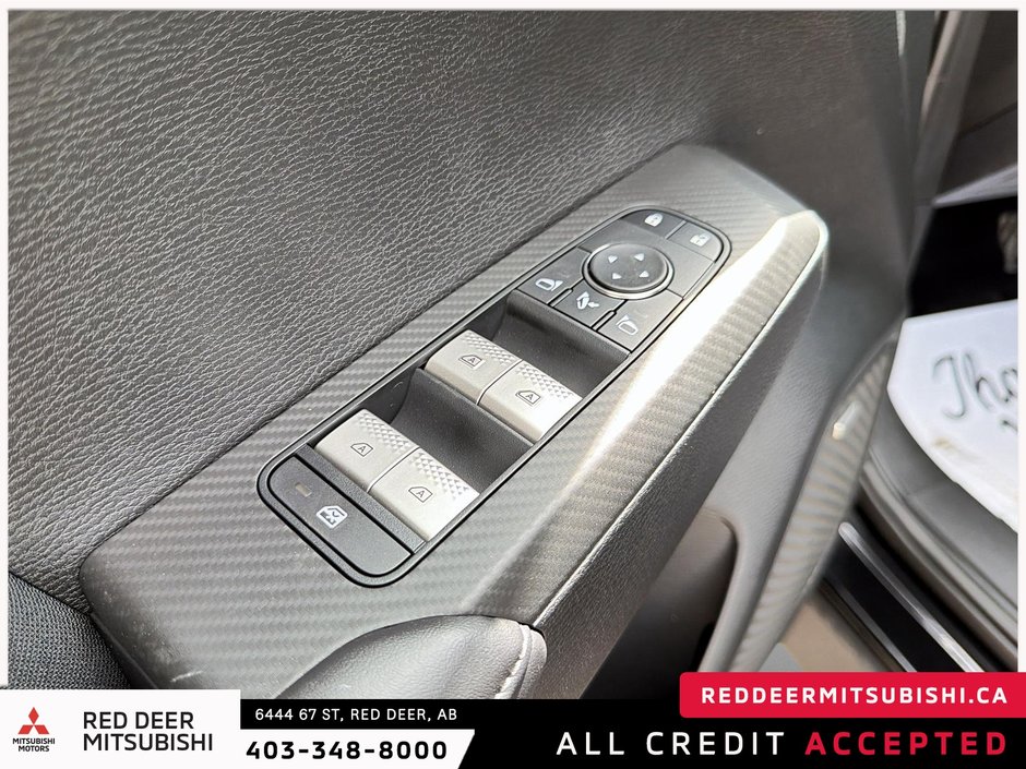 2026 Mitsubishi Outlander SE S-AWC-12