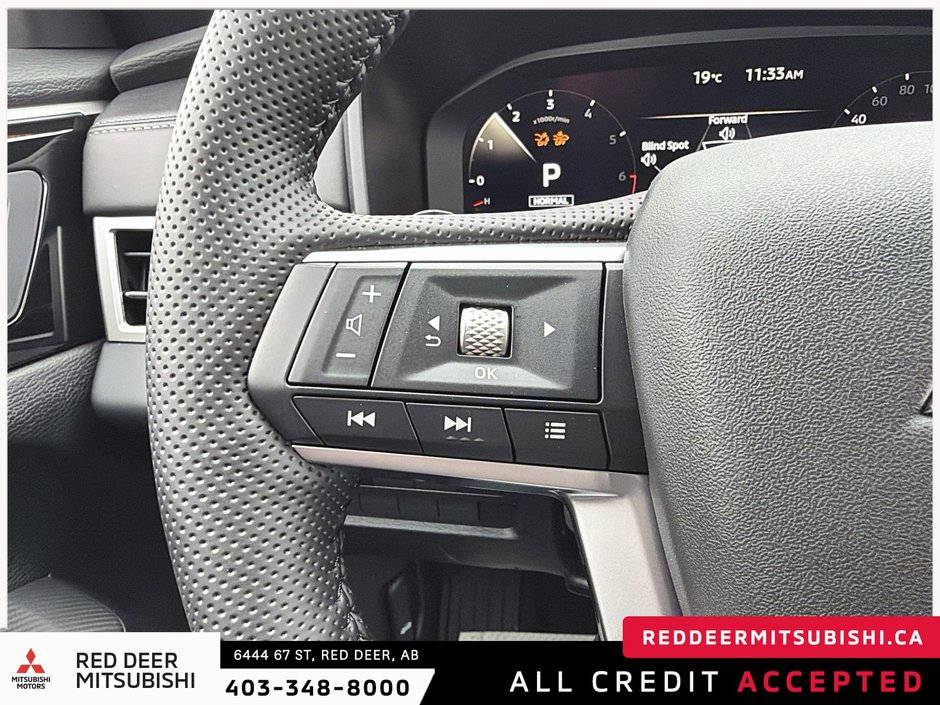 2026 Mitsubishi Outlander NOIR S-AWC-16