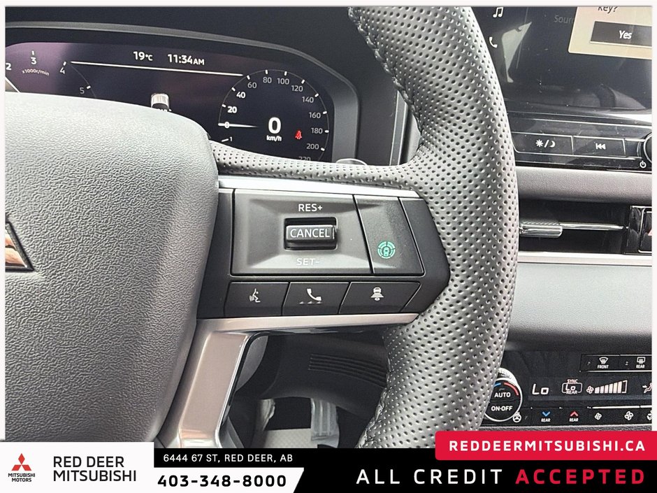 2026 Mitsubishi Outlander NOIR S-AWC-17
