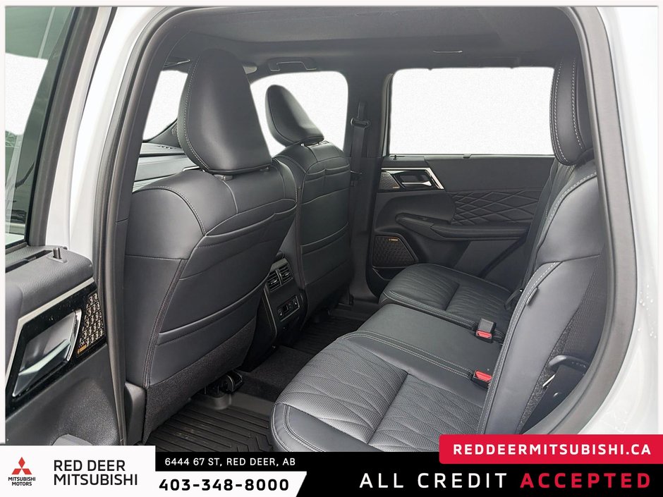 2026 Mitsubishi Outlander NOIR S-AWC-12