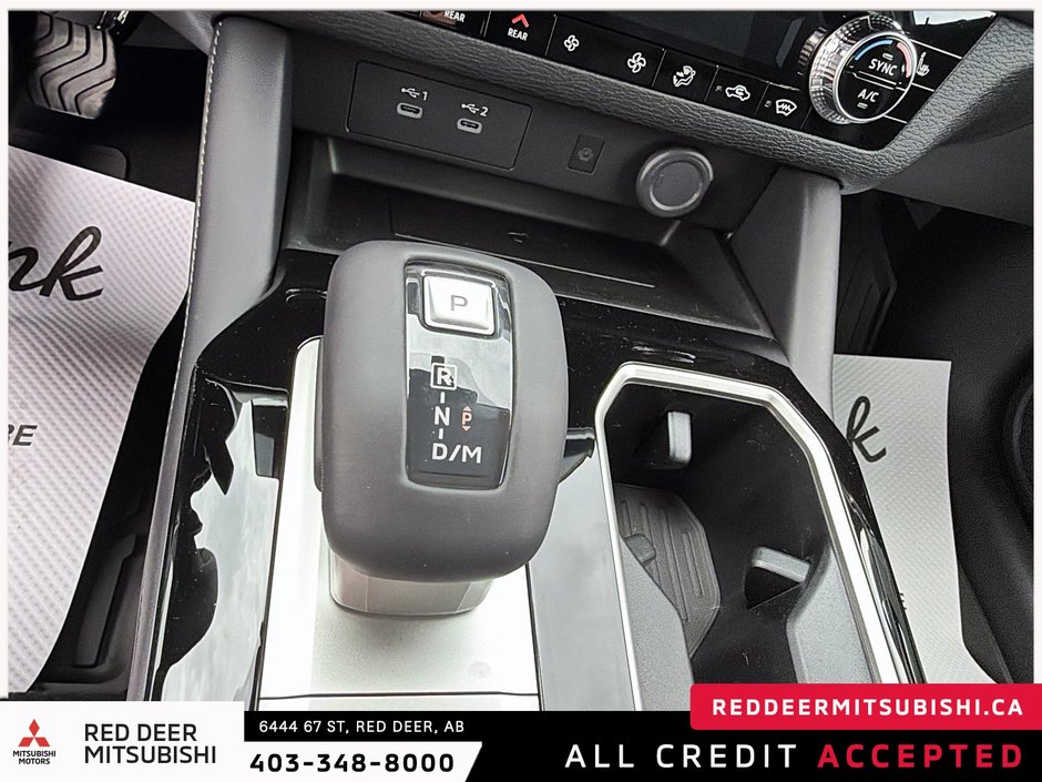 2026 Mitsubishi Outlander SE S-AWC-19