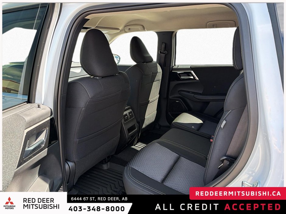 2026 Mitsubishi Outlander ES S-AWC-10