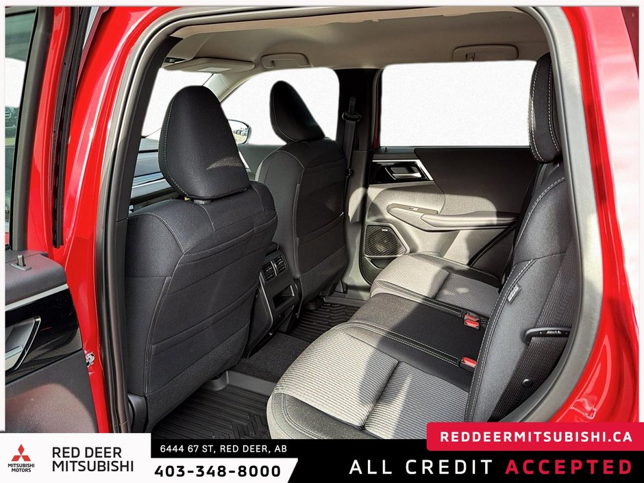 2026 Mitsubishi Outlander ES S-AWC-10