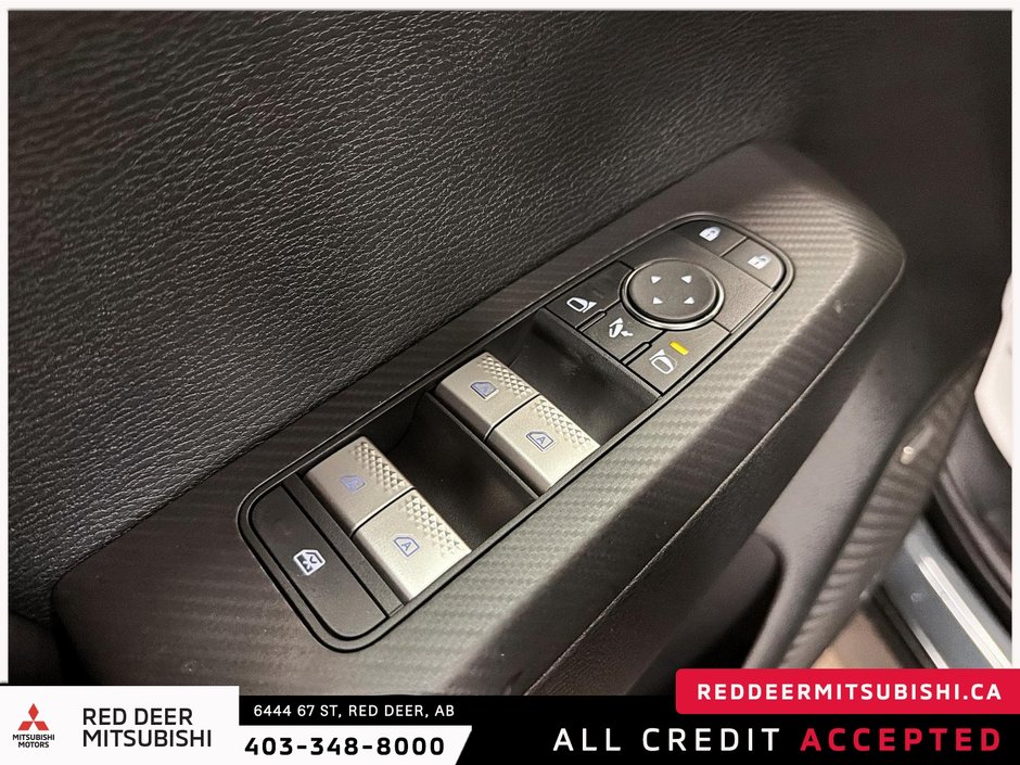 2026 Mitsubishi Outlander LE S-AWC-13