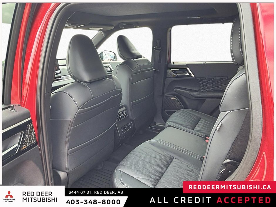 2026 Mitsubishi Outlander NOIR S-AWC-13