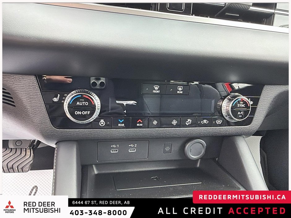 2026 Mitsubishi Outlander LE S-AWC-19