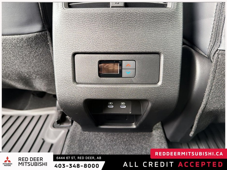 2026 Mitsubishi Outlander LE S-AWC-11