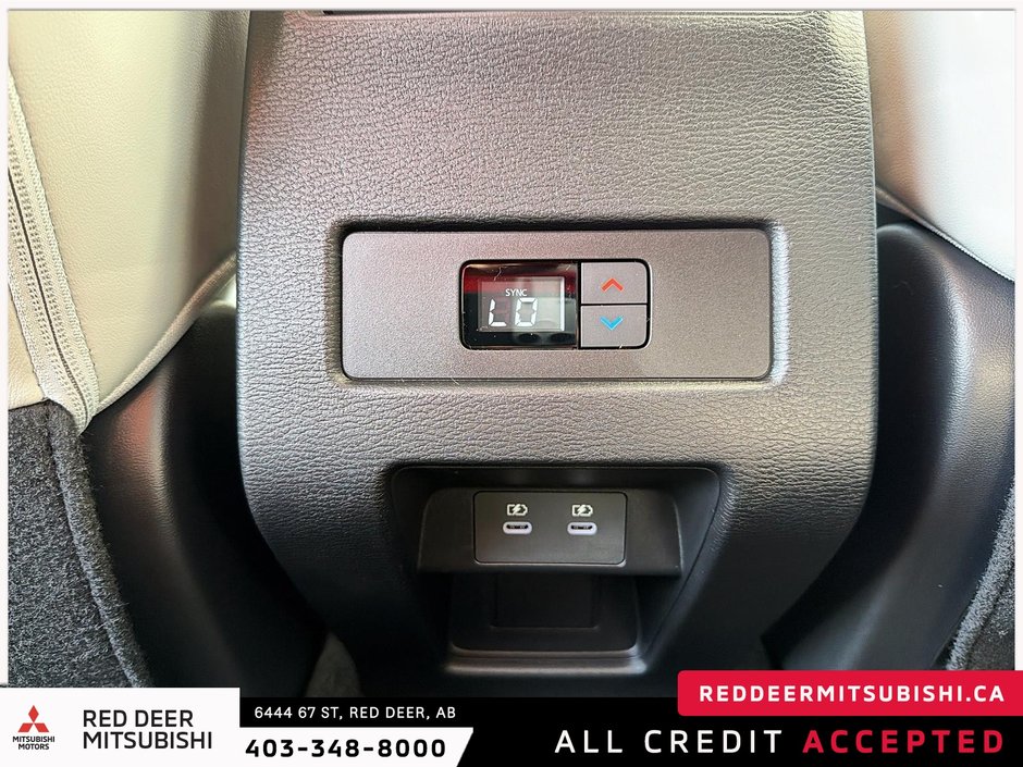 2026 Mitsubishi Outlander LE S-AWC-11