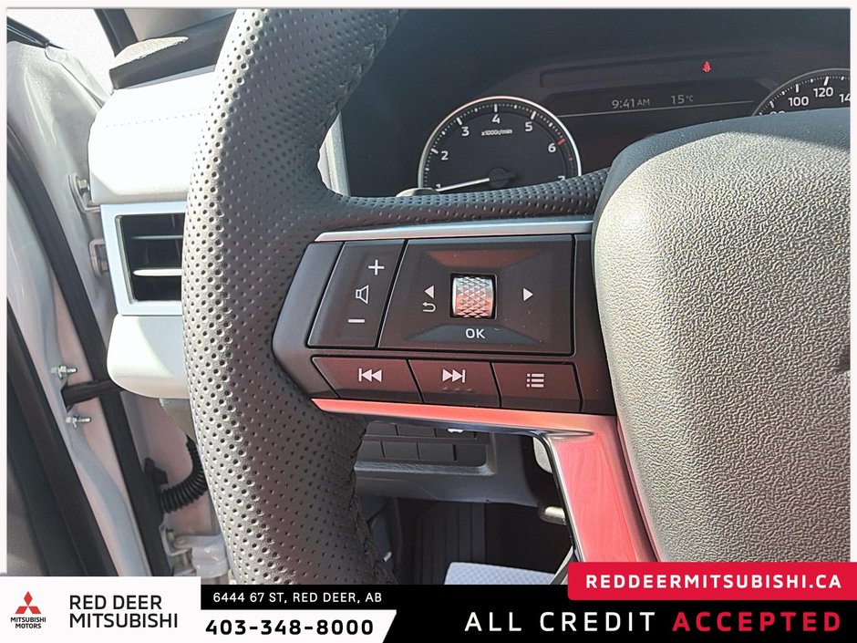 2026 Mitsubishi Outlander LE S-AWC-15