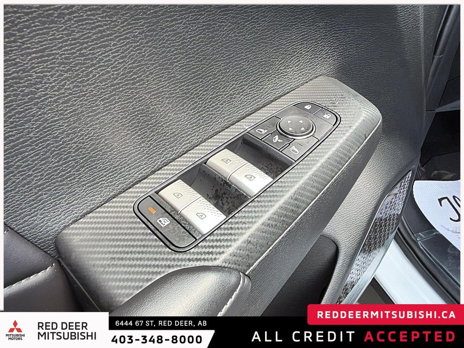 2026 Mitsubishi Outlander NOIR S-AWC-13