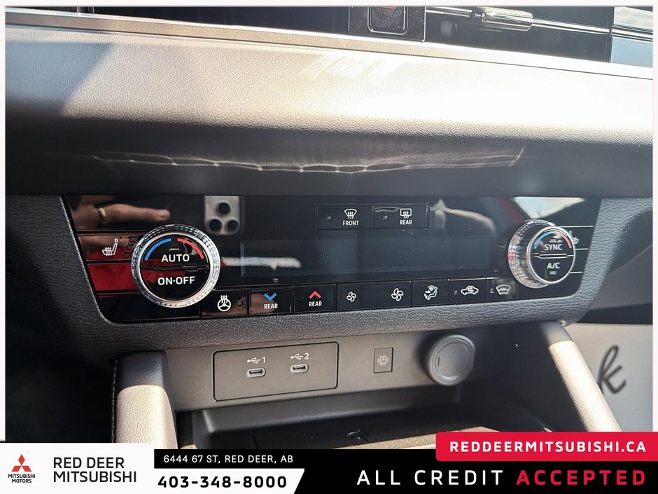 2026 Mitsubishi Outlander LE S-AWC-19