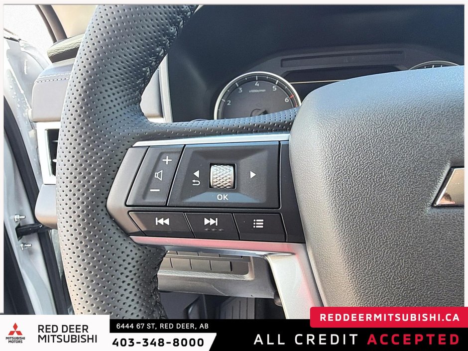 2026 Mitsubishi Outlander LE S-AWC-16