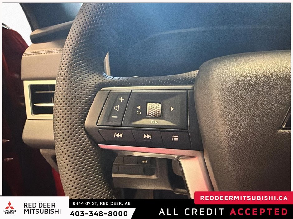 2026 Mitsubishi Outlander NOIR S-AWC-17