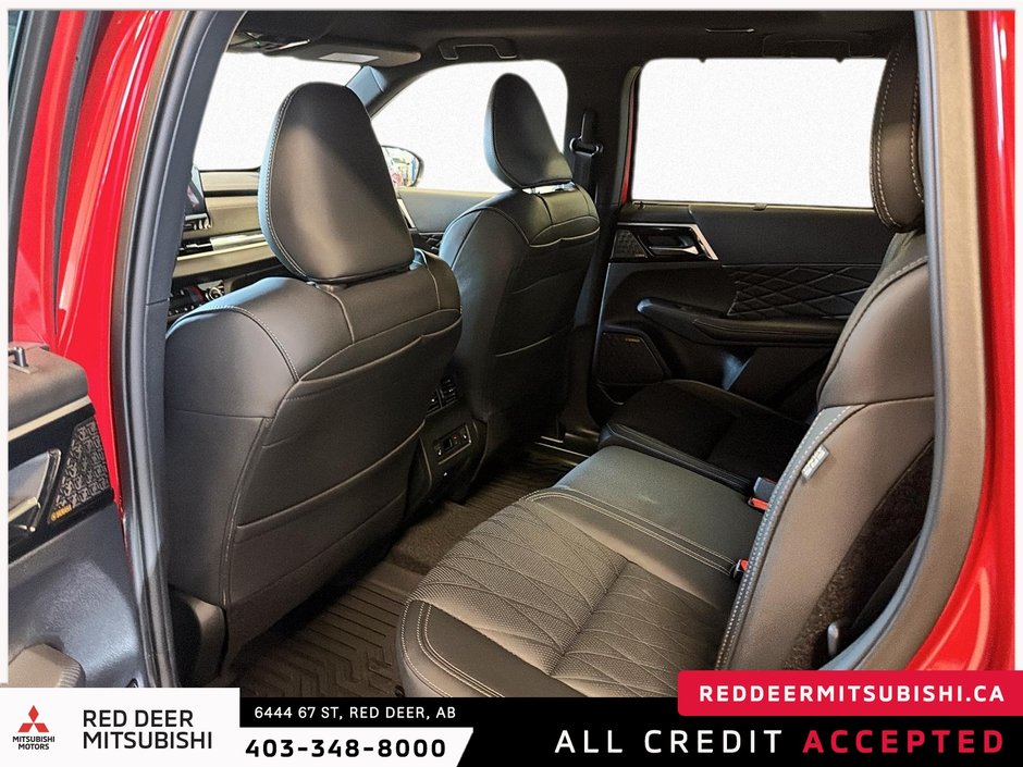 2026 Mitsubishi Outlander NOIR S-AWC-12