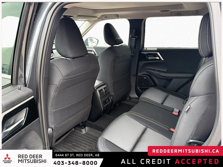 2026 Mitsubishi Outlander SE S-AWC-12