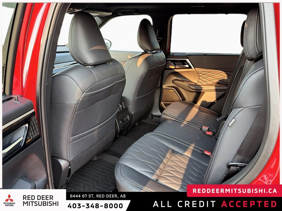 2026 Mitsubishi Outlander NOIR S-AWC-12