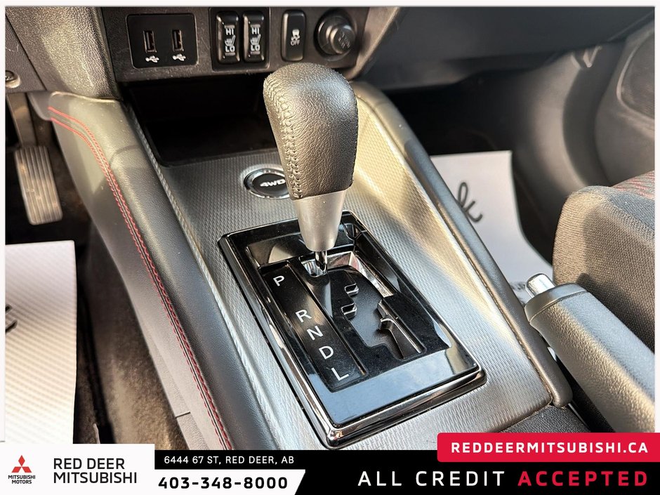 2018 Mitsubishi RVR SE-15