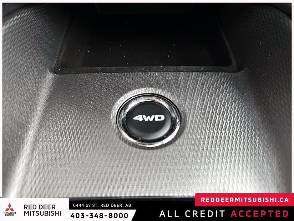 2019 Mitsubishi RVR SE-14