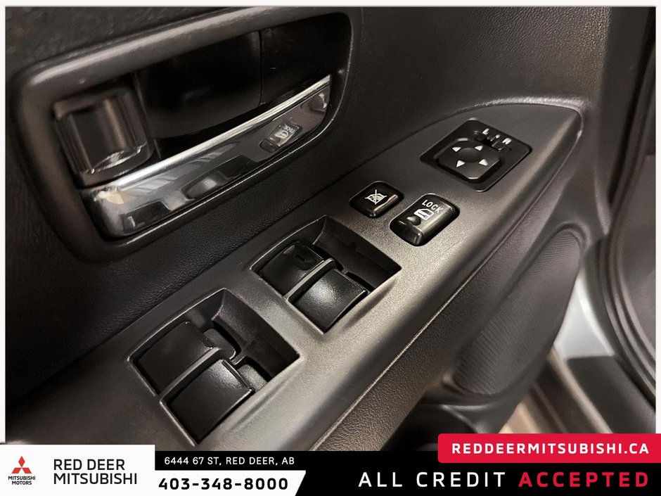 2021 Mitsubishi RVR SE-10