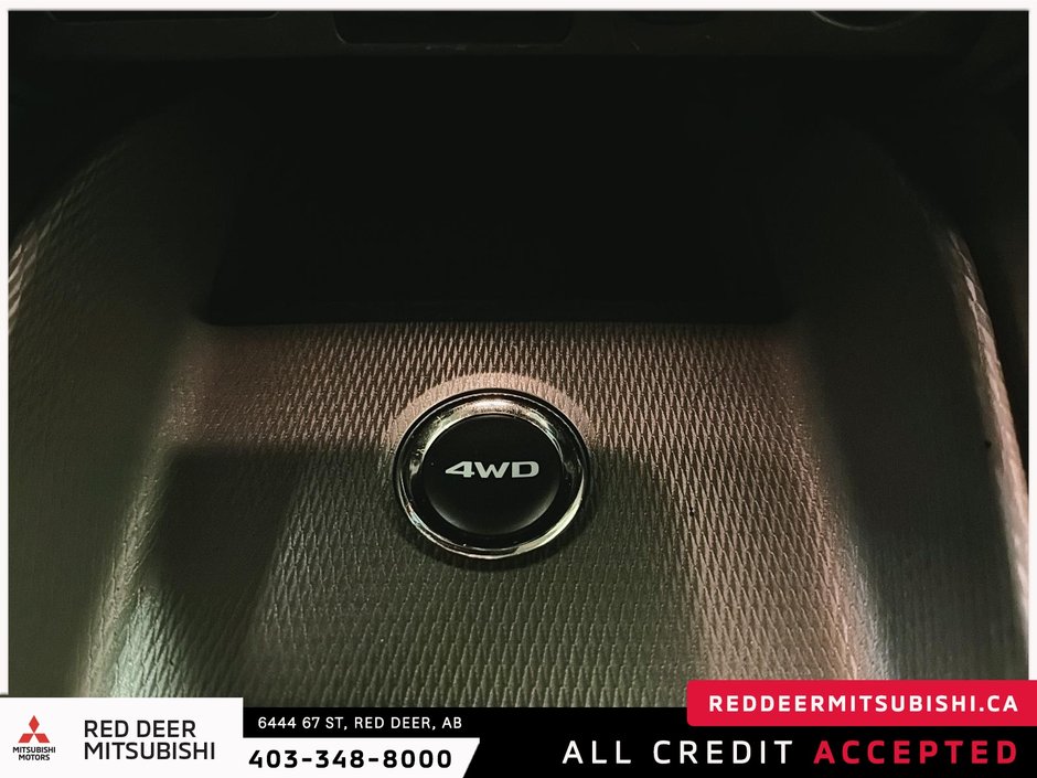 2021 Mitsubishi RVR SE-17