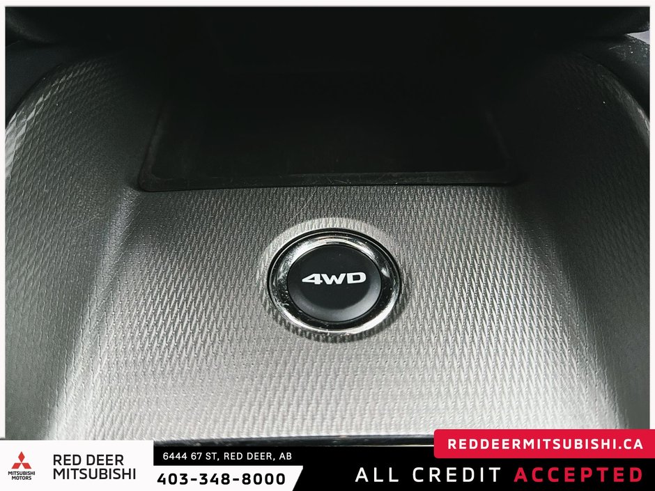 2022 Mitsubishi RVR ES-17