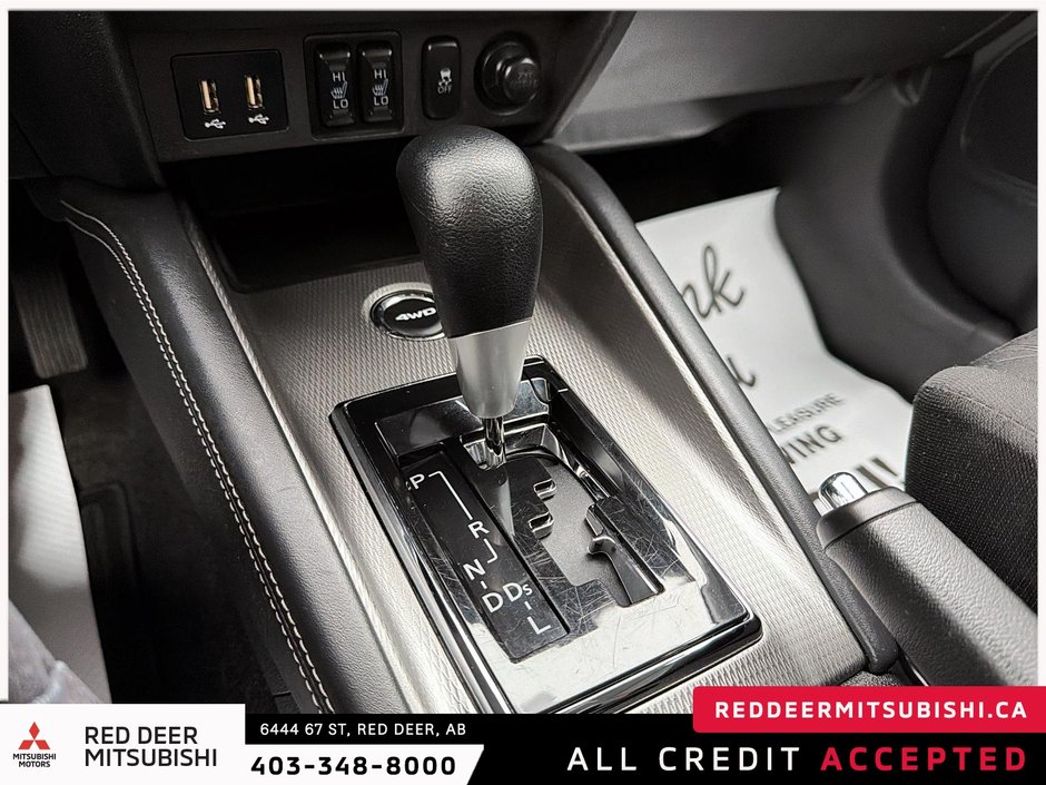 2022 Mitsubishi RVR ES-16