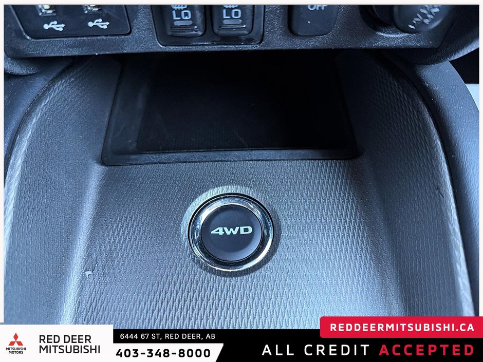 2023 Mitsubishi RVR ES-16