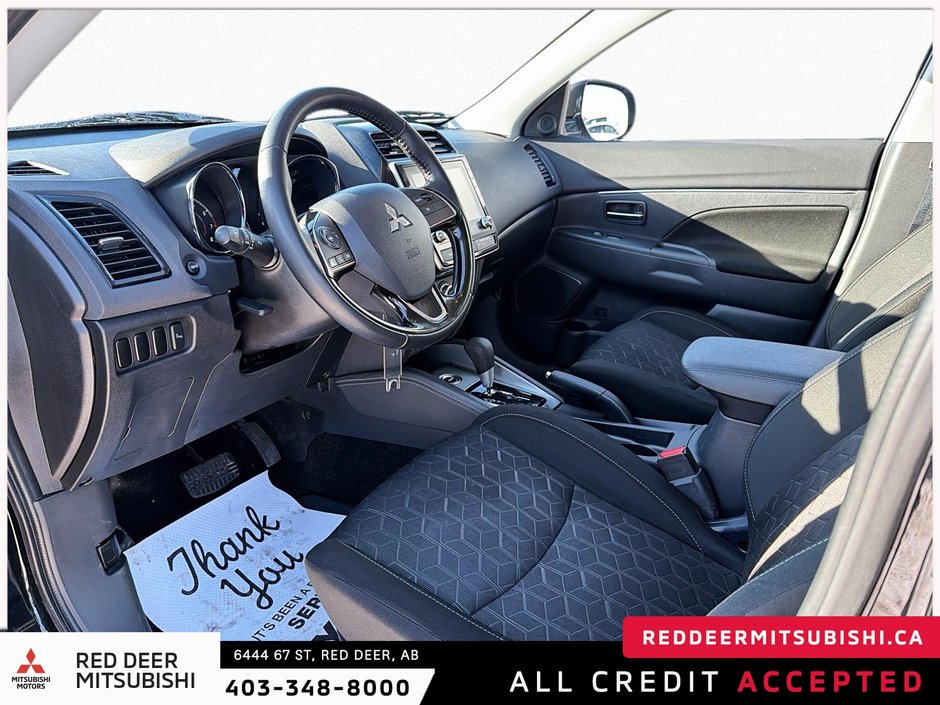 2023 Mitsubishi RVR ES-7