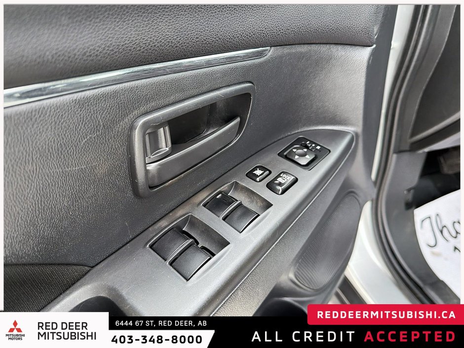 2023 Mitsubishi RVR ES-10