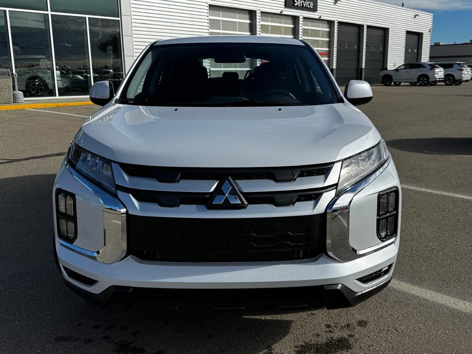 2024 Mitsubishi RVR ES AWC-1