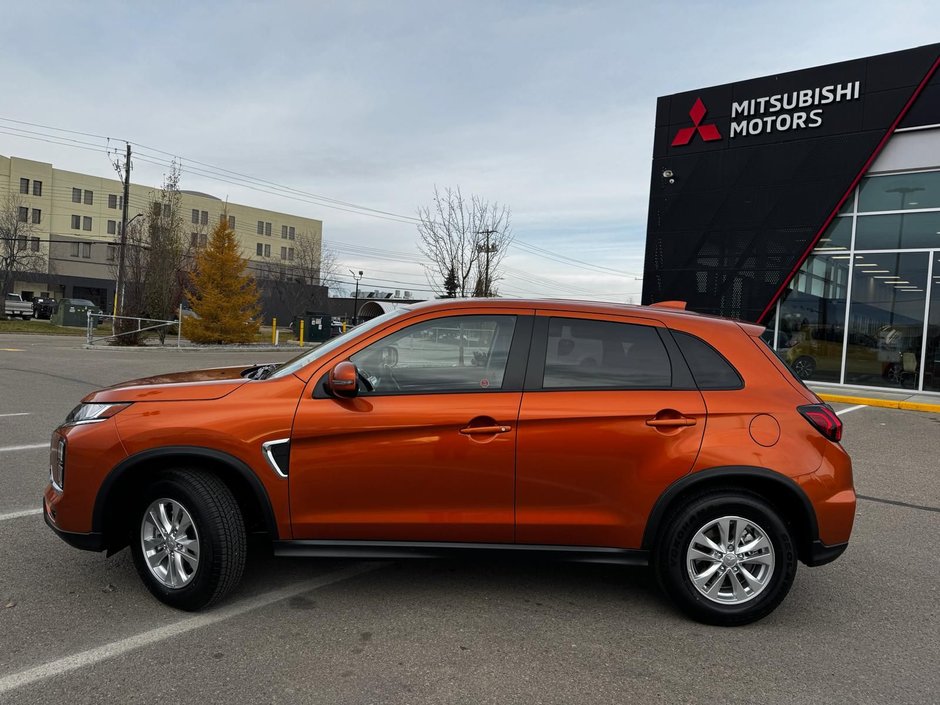 2024 Mitsubishi RVR SE-2