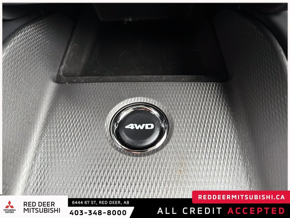 2024 Mitsubishi RVR-15