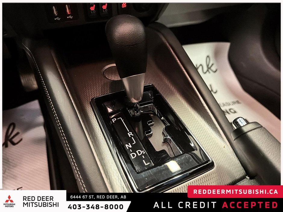 2024 Mitsubishi RVR ES-15