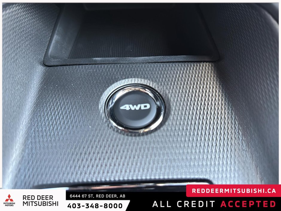 2025 Mitsubishi RVR NOIR AWC-14