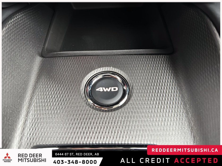 2025 Mitsubishi RVR ES AWC-15