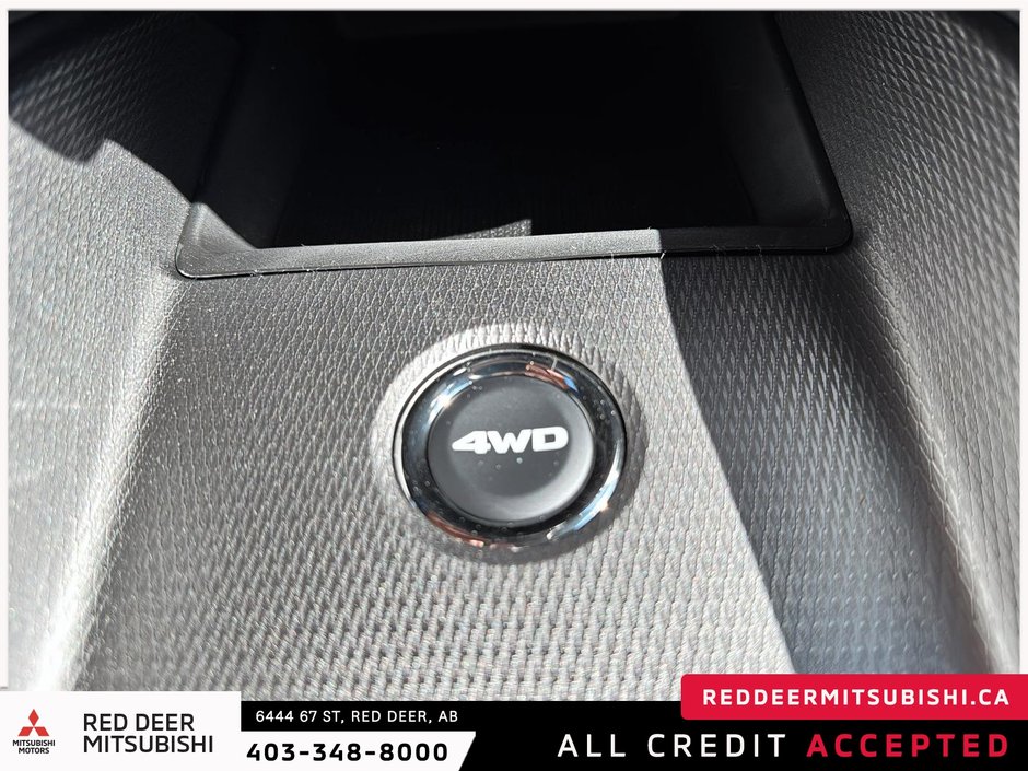 2025 Mitsubishi RVR SEL AWC-14