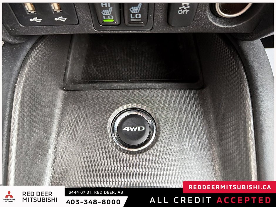 2025 Mitsubishi RVR ES-16