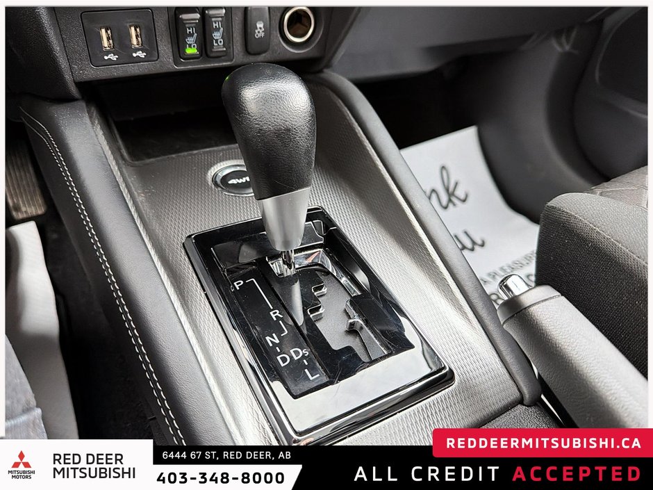 2025 Mitsubishi RVR ES-15